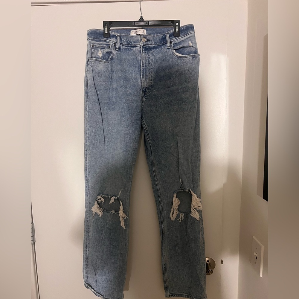 Abercrombie & Fitch The 90s Straight Ultra High Rise